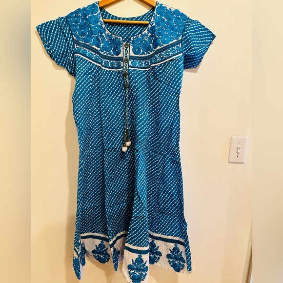 Kurti - Picture 2 of 3